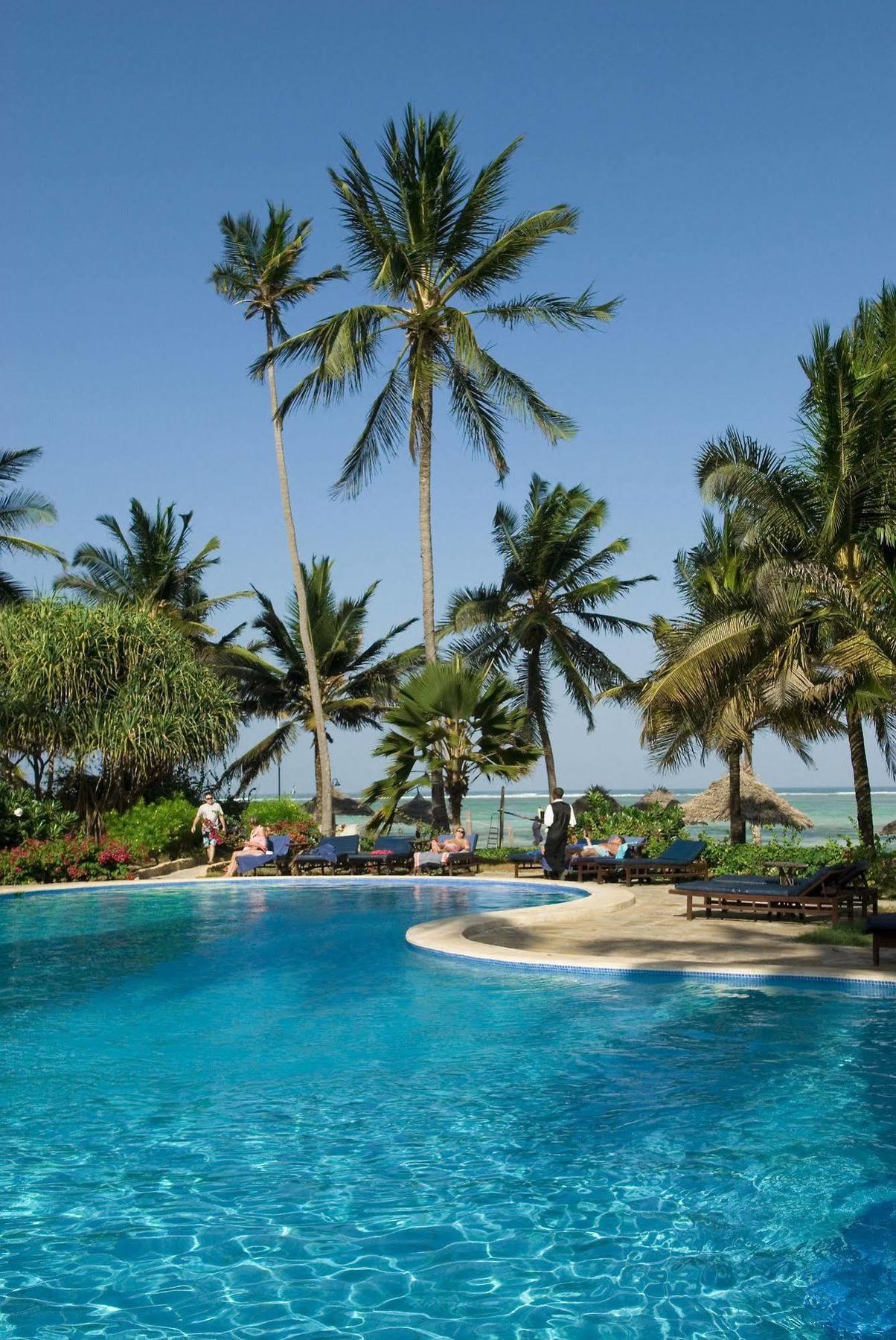 Breezes Beach Club And Spa Bwejuu Exteriér fotografie